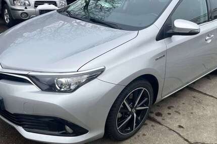 Toyota Auris 112.000 km 14.990 &euro; Dreieich 63303