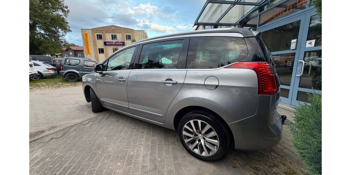 Peugeot 5008 SITZHEIZUNG LEDER AHK 117.000 km 6.499 &euro; Rudolstadt 07407