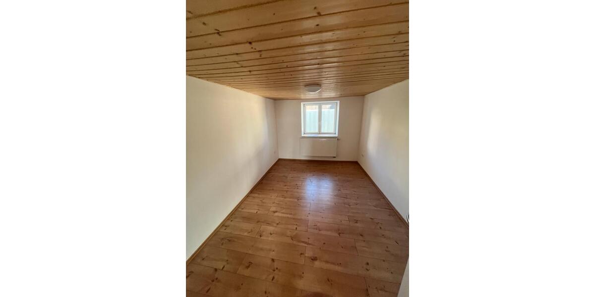 Bauernhaus, Landhaus Rottenburg am Neckar - 4 Zimmer, 135 m&sup2;, 1.100&euro; | Angebot:25420875