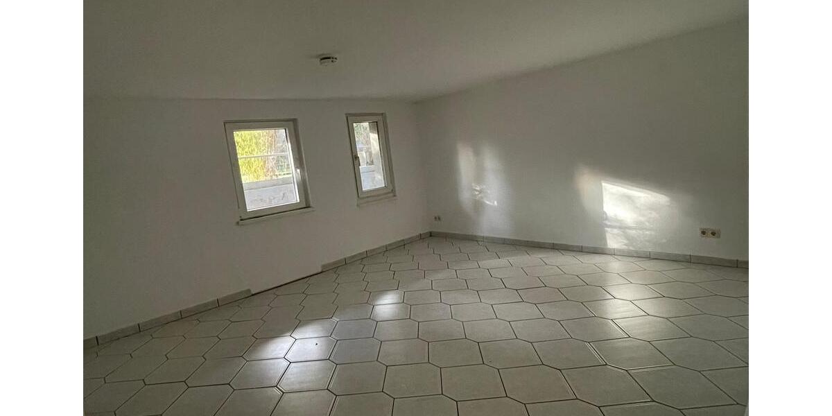 5-Zimmerwohnung mit Balkon, Garten und Garage mit direktem Zugang zur Wohnung 5 zimmer