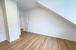 Dachgeschoßwohnung Stuttgart Bad Cannstatt - 3 Zimmer, 75 m&sup2;, 1.200&euro; | Angebot:26355327