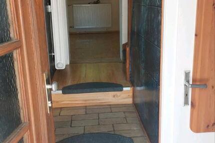 Haus Fernwald - 4 Zimmer, 90 m&sup2;, 1.250&euro; | Angebot:25525285