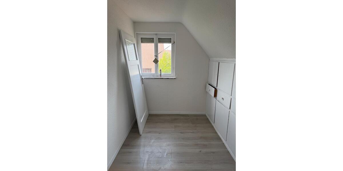 Dachgeschoßwohnung Bondorf - 3 Zimmer, 75 m&sup2;, 1.000&euro; | Angebot:26660124
