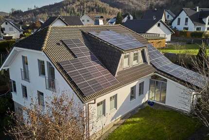 Haus zum Kaufen in Bestwig Ostwig 449.000 € 200 m² 7 zimmer