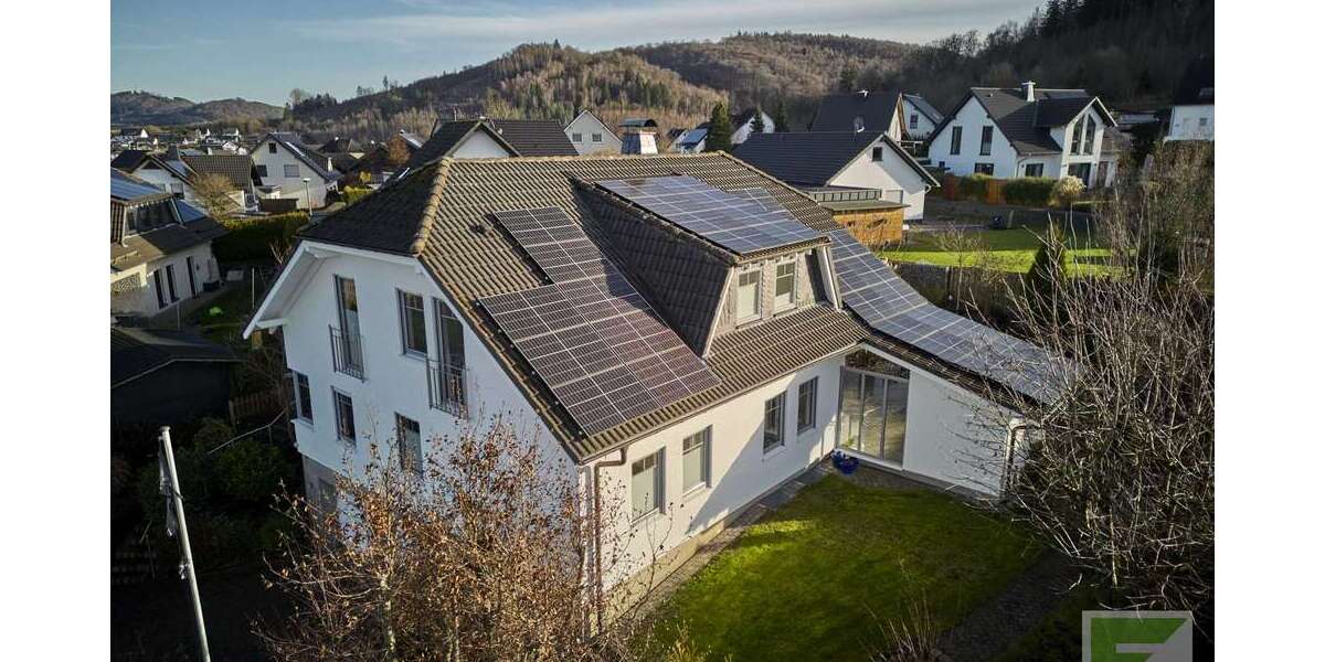 Haus zum Kaufen in Bestwig Ostwig 449.000 € 200 m² 7 zimmer