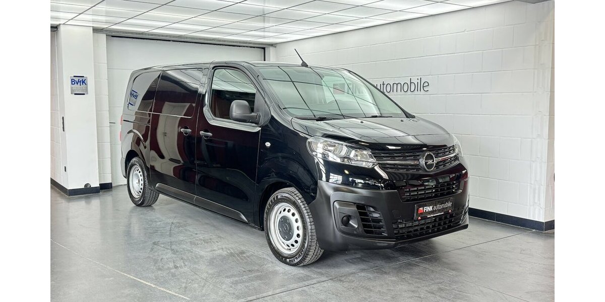 Opel Vivaro Cargo 1.5 D Edition M 1.Hand Sitzhzg 9.900 km 23.960 &euro; Lich 35423