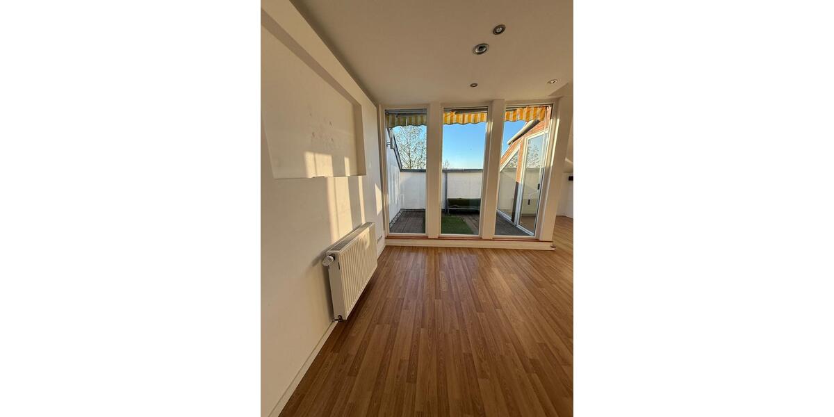 Dachgeschoßwohnung Aachen Aachen-Mitte - 2 Zimmer, 65 m&sup2;, 600&euro; | Angebot:25920215