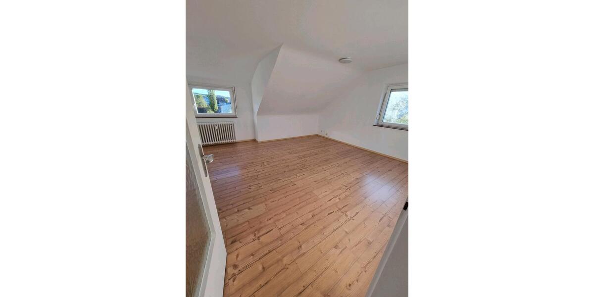 Dachgeschoßwohnung Weikersheim - 4 Zimmer, 70 m&sup2;, 500&euro; | Angebot:26310113