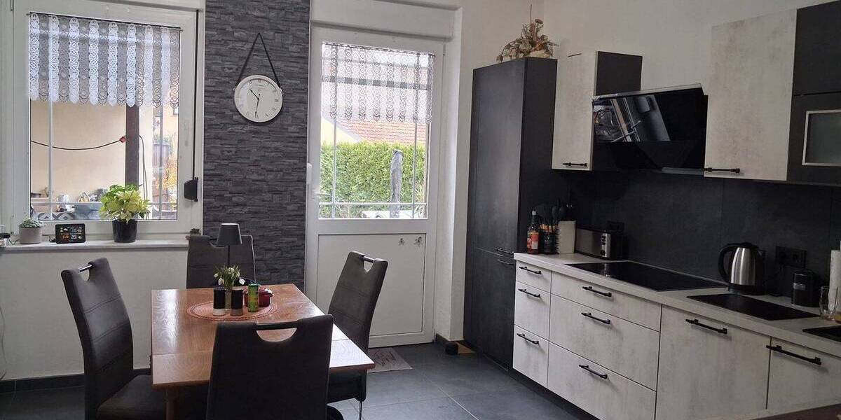 Einfamilienhaus Falkenberg Schmerkendorf - 7 Zimmer, 251 m&sup2;, 180.000&euro; | Angebot:26696009