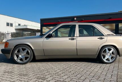 Mercedes-Benz 190 179.000 km 10.999 € Neustadt 31535