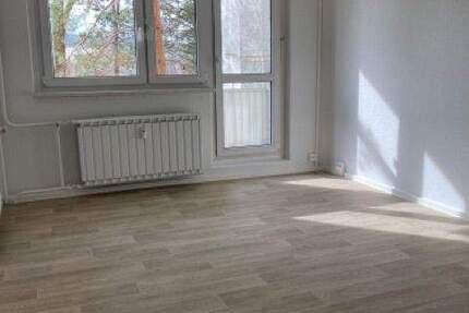 Zuhause im Erdgeschoss mit Balkon und Badewanne sucht einen Nachmieter 2 zimmer