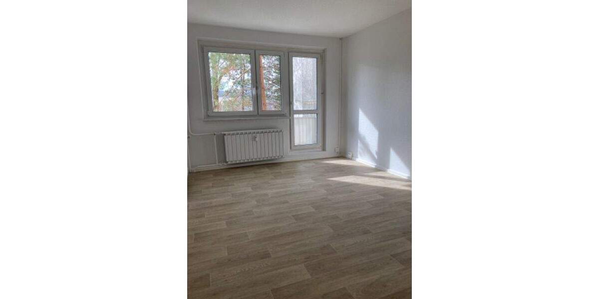 Zuhause im Erdgeschoss mit Balkon und Badewanne sucht einen Nachmieter 2 zimmer