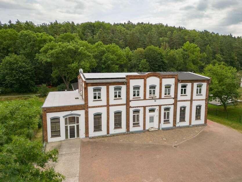 Haus zum Kaufen in Eisenach 649.000 € 225 m²