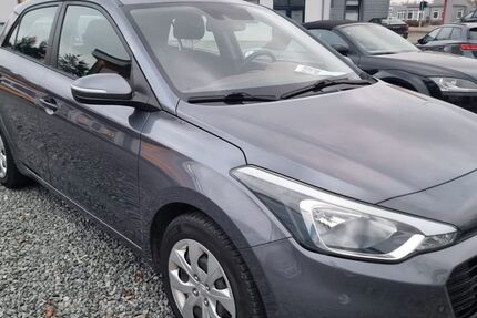 Hyundai i20 110.950 km 8.990 &euro; Husum 25813
