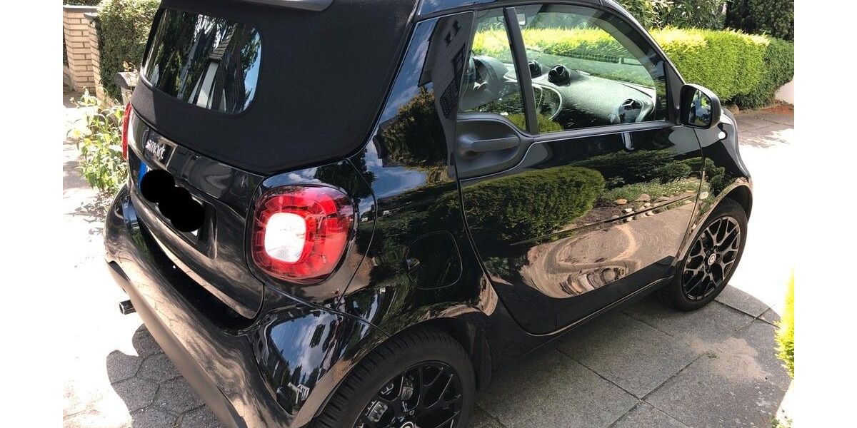 Smart ForTwo 15.743 km 17.400 &euro; Hamburg 22149