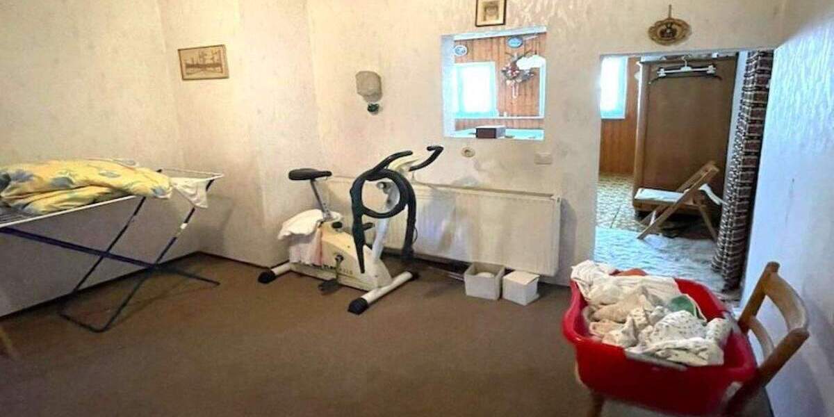 Mehrfamilienhaus, Wohnhaus Altdorf bei Nürnberg Altdorf - 6 Zimmer, 150 m&sup2;, 225.000&euro; | Angebot:25357572