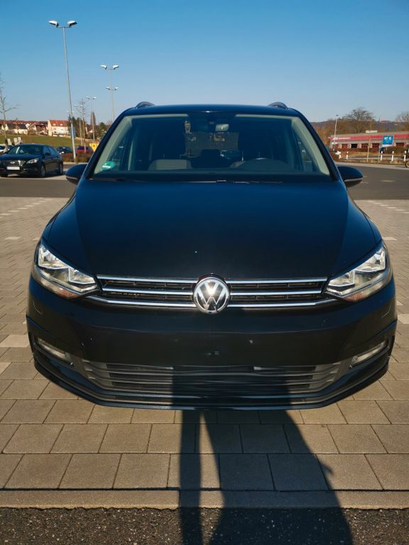 VW Touran 146.000 km 12.700 € Hahnbach 92256