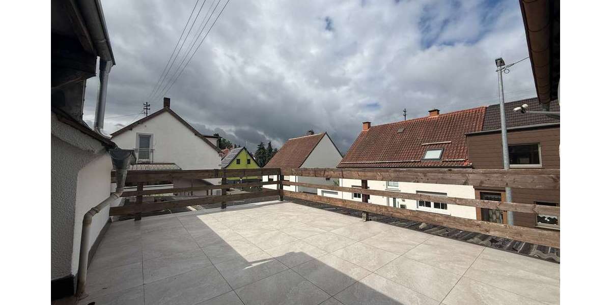Großzügige 4-Zimmer-Wohnung mit großer Terrasse in Bexbach - Terrassenwohnung Bexbach | Angebot:27108964