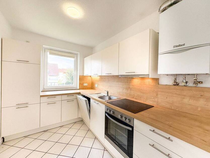 Fähr-Lobbendorf Bezugsfreie, helle 4-Zimmer-Wohnung mit Sonnenbalkon in ruhiger Lage