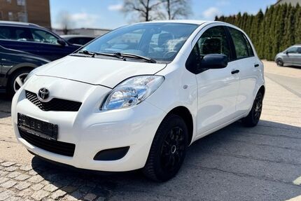 Toyota Yaris 122.969 km 2.424 &euro; Döbeln 04720