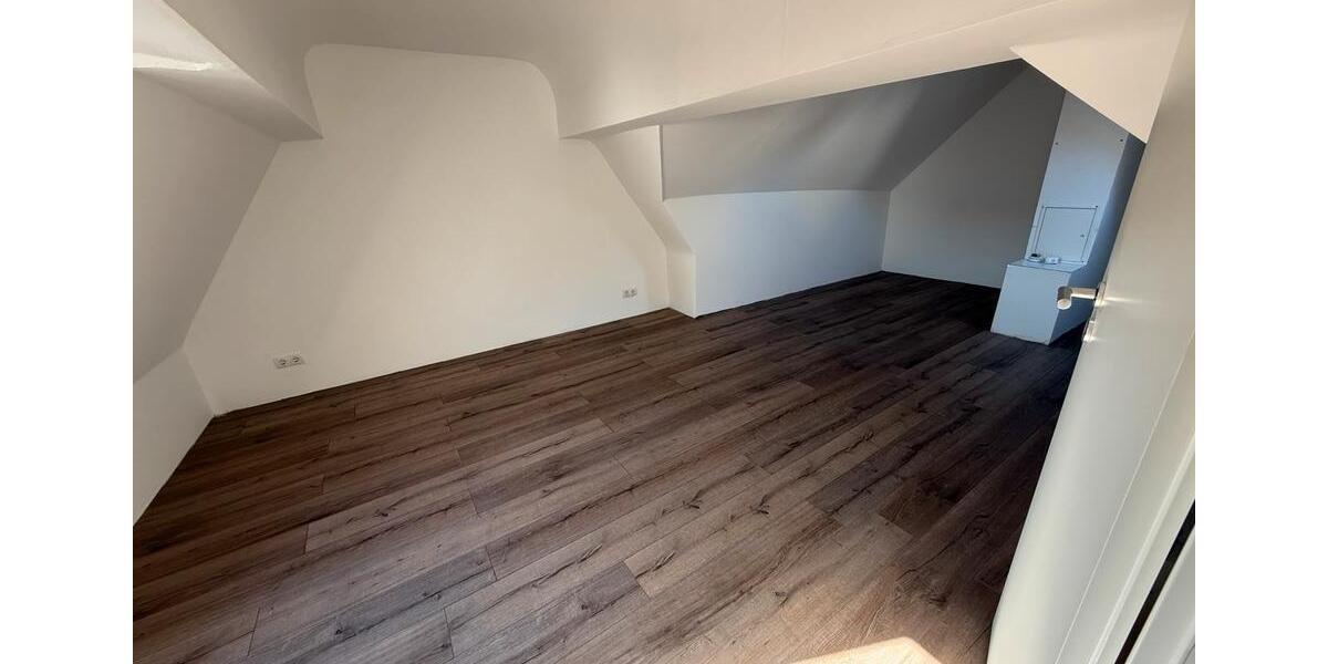 Einfamilienhaus Ludwigshafen am Rhein Ludwigshafen-Oggersheim - 3 Zimmer, 105 m&sup2;, 1.100&euro; | Angebot:24527894