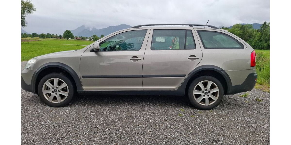 Skoda Octavia 177.000 km 6.390 &euro; Raubling 83064