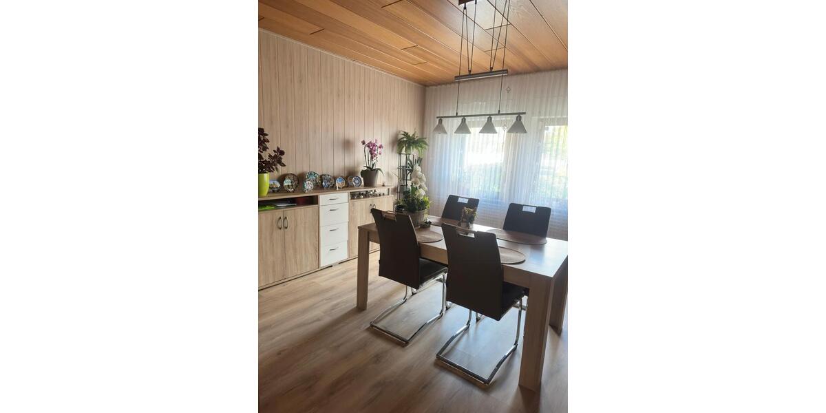 Einfamilienhaus Düren Distelrath - 8 Zimmer, 165 m&sup2;, 375.000&euro; | Angebot:27096795