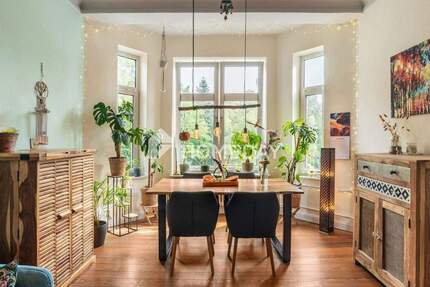 Stilvolle 3-Zimmer-Altbauwohnung mit Balkon in gepflegtem Jugendstilhaus 3 zimmer