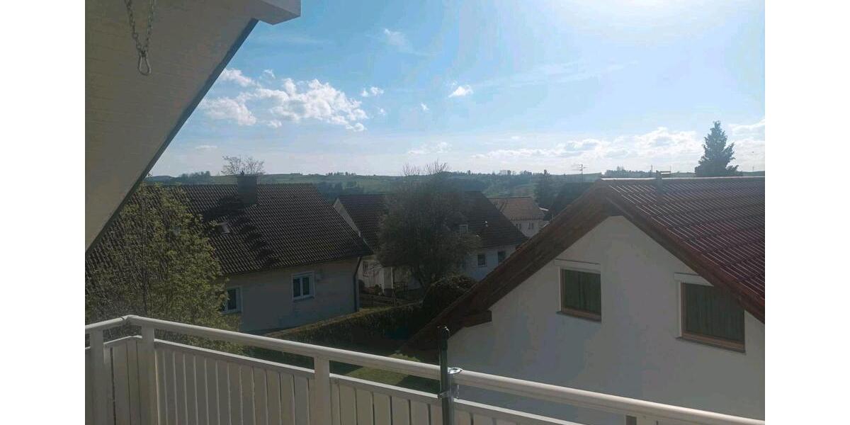 Dachgeschoßwohnung Altusried - 4 Zimmer, 140 m&sup2;, 1.400&euro; | Angebot:26211437