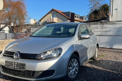 VW Golf 124.000 km 3.499 &euro; Menden 58708