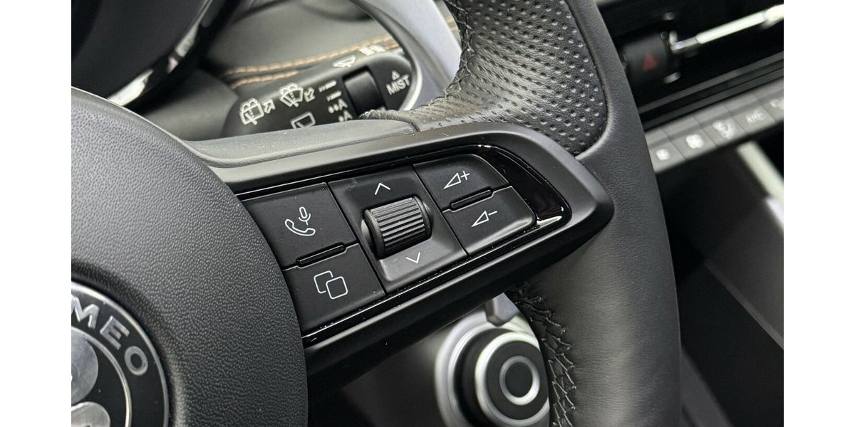 Alfa Romeo Tonale 1.5 VGT Veloce 48 V Hybrid LED 360° CAM 18.130 km 26.985 &euro; Lich 35423