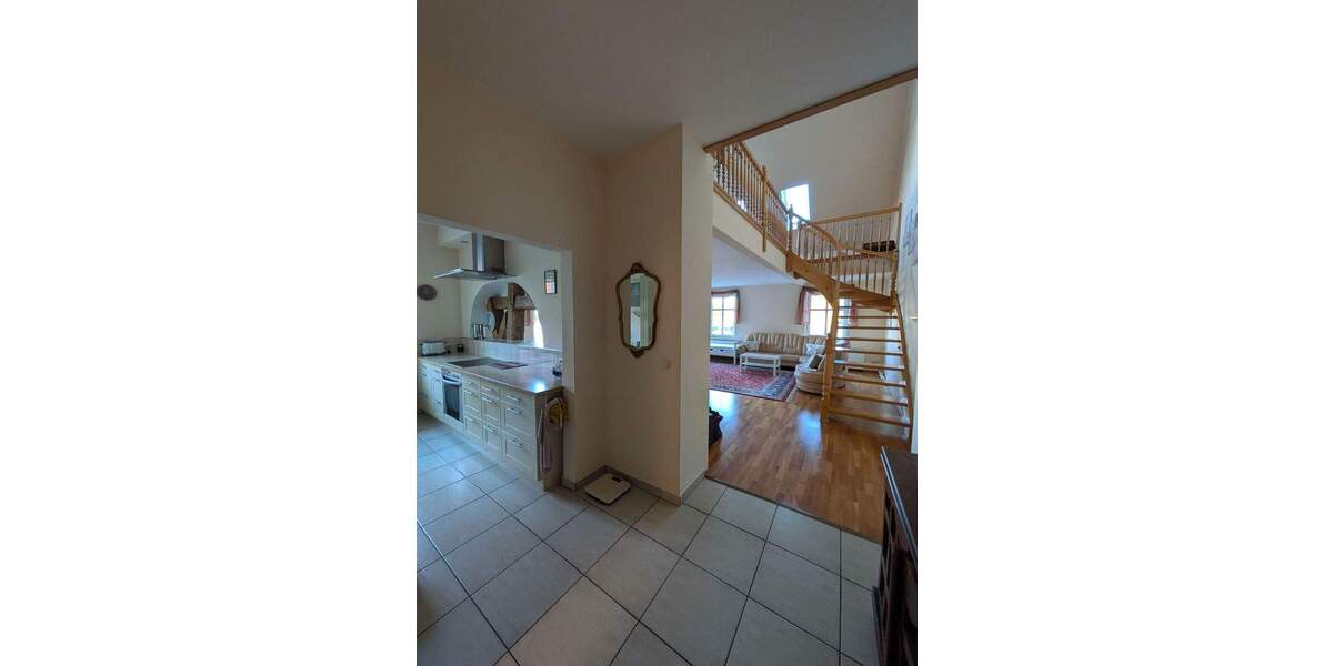 Etagenwohnung Malchow - 3 Zimmer, 200 m&sup2;, 1.250&euro; | Angebot:24918522