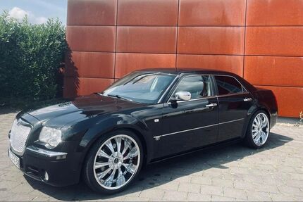 Chrysler 300C 262.500 km 12.999 &euro; Kupferberg 95362