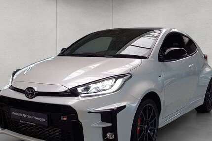 Toyota Yaris 10.600 km 38.450 &euro; Stuttgart 70469