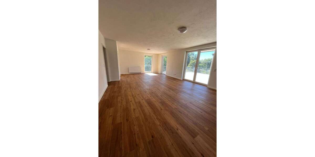 Etagenwohnung Selb - 4 Zimmer, 107 m&sup2;, 930&euro; | Angebot:25973148