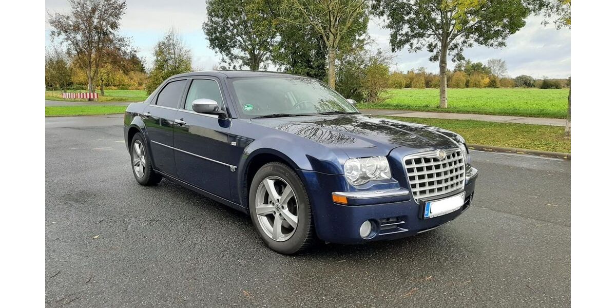 Chrysler 300C 88.822 km 9.999 &euro; Nauheim (bei Groß-Gerau) 64569
