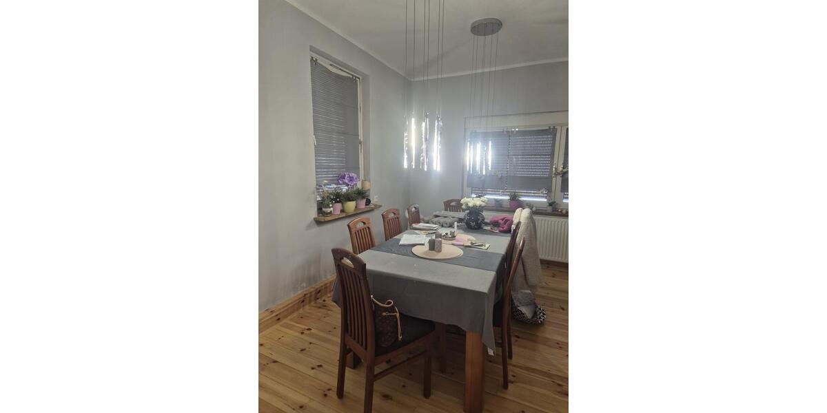 Einfamilienhaus Friedeburg - 7 Zimmer, 158 m&sup2;, 195.000&euro; | Angebot:27078651