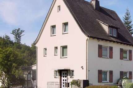 Haus Bestwig / Nuttlar Nuttlar - 7 Zimmer, 156 m&sup2;, 159.500&euro; | Angebot:25302904