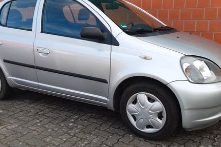 Toyota Yaris 100.000 km 3.000 &euro; Karlshöfen 27442