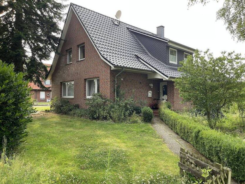 GROSSZÜGIGES Einfamilienhaus IN RUHIGER LAGE