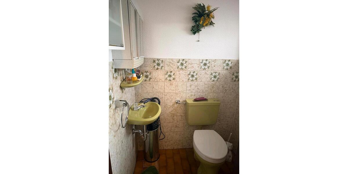 Reihenhaus Bornheim - 8 Zimmer, 137 m&sup2;, 440.000&euro; | Angebot:25422676