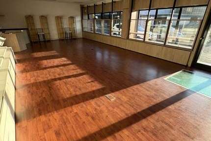 Einzelhandel in Rödermark 265.000 € 92.27 m²