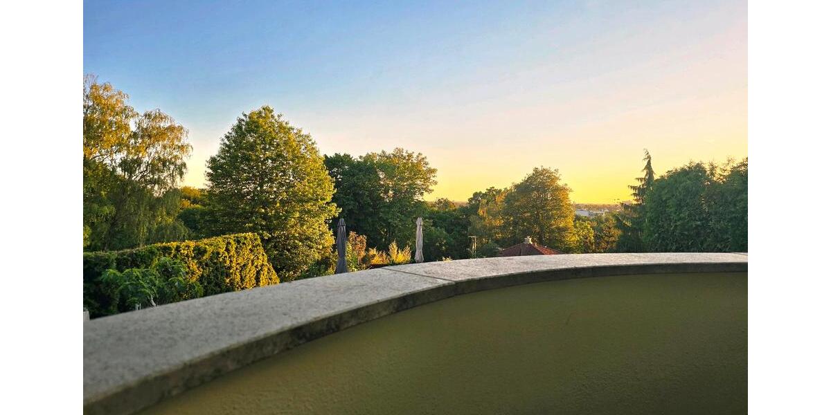Villa Friedberg - 9 Zimmer, 350 m&sup2;, 1.795.000&euro; | Angebot:26759967