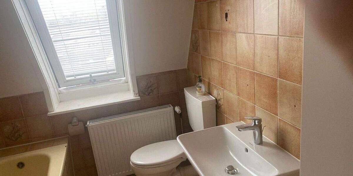 Helle 3-Zimmer-Wohnung in zentraler Lage inkl. Garage - Blumenthal - WG-geeignet 3 zimmer