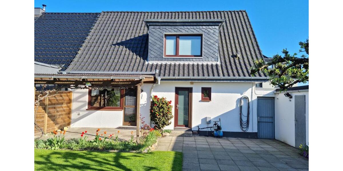 Doppelhaushälfte Neumünster Brachenfeld/Ruthenberg - 269.000&euro; | Angebot:26993827