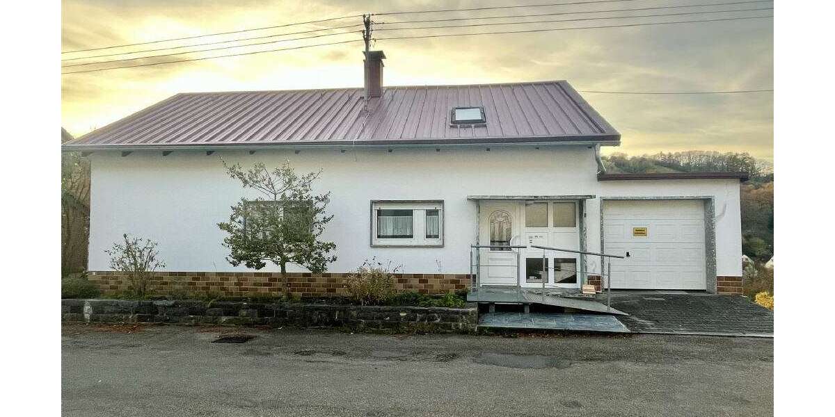 Haus zum Kaufen in Niederstetten-Vorbachzimmern 289.000 € 116 m² 8 zimmer