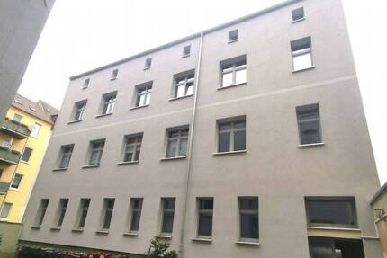 Schönes 1 Raumappartement mit EBK in ruhigem Hinterhaus, sehr zentral