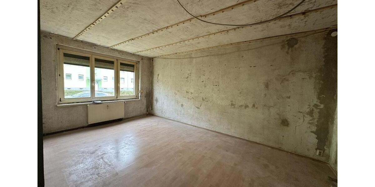 Hochparterre Hohenmölsen - 3 Zimmer, 67 m&sup2;, 55.000&euro; | Angebot:25253817