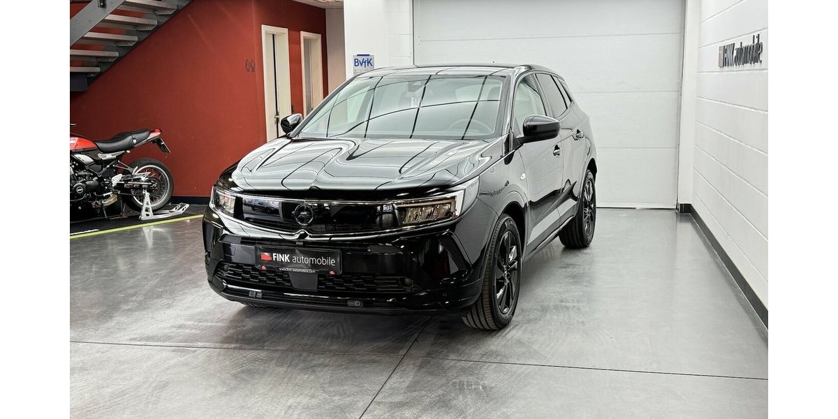 Opel Grandland GS Line 1.2 Turbo 130 LED Carplay Navi 8.700 km 20.680 &euro; Lich 35423