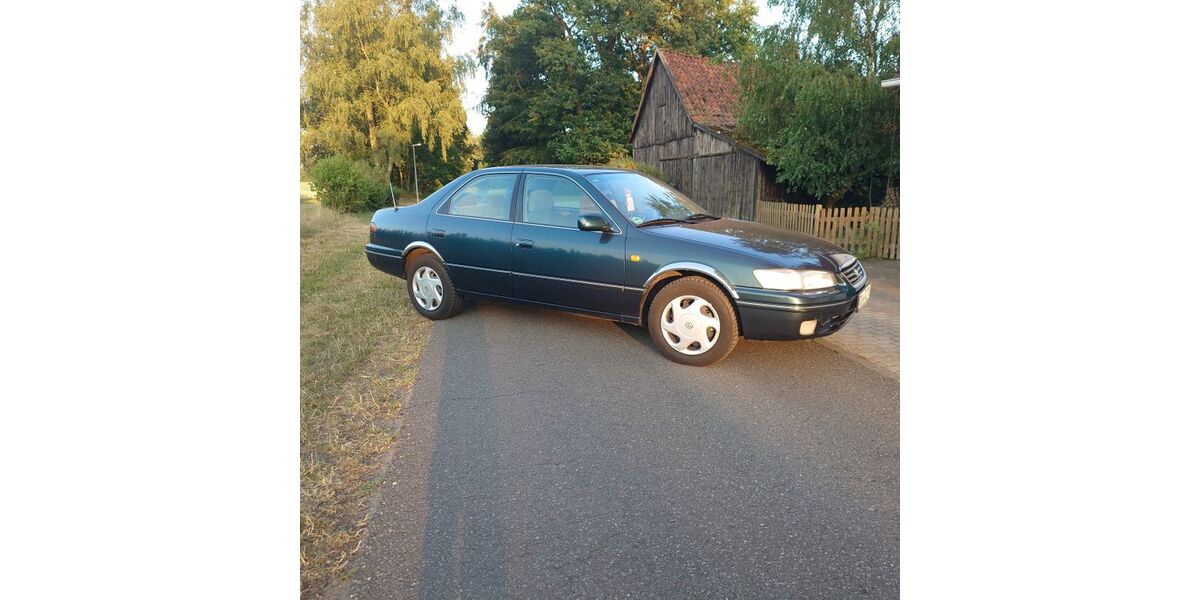 Toyota Camry 144.200 km 3.800 &euro; Westerwalsede 27386